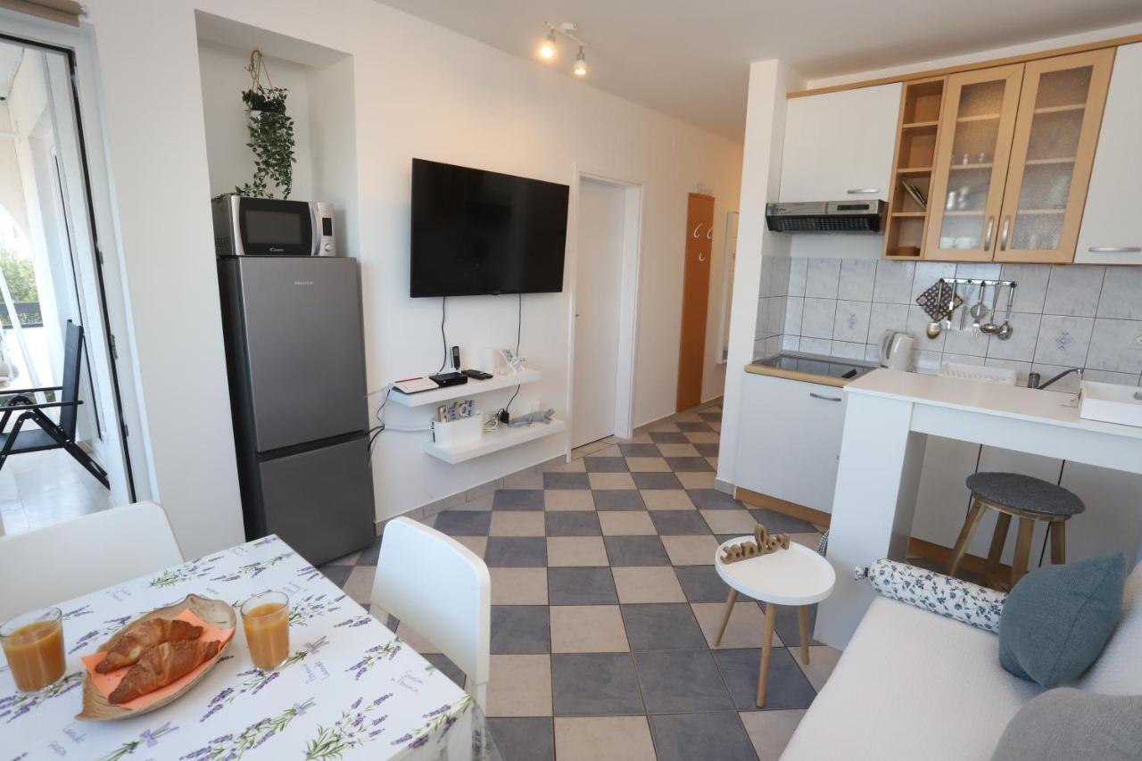 Apartment Relaxing Sea View, Okrug Gornji Exterior foto